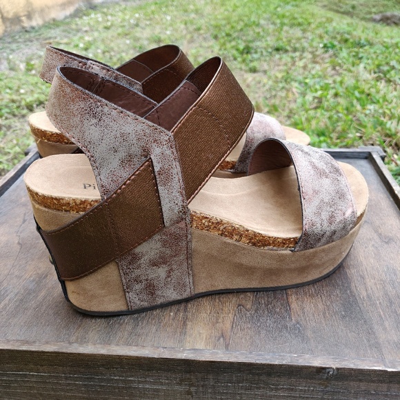 Spring High Wedge Rustic Brown SIZE 10 RESTOCK - Picture 5 of 7
